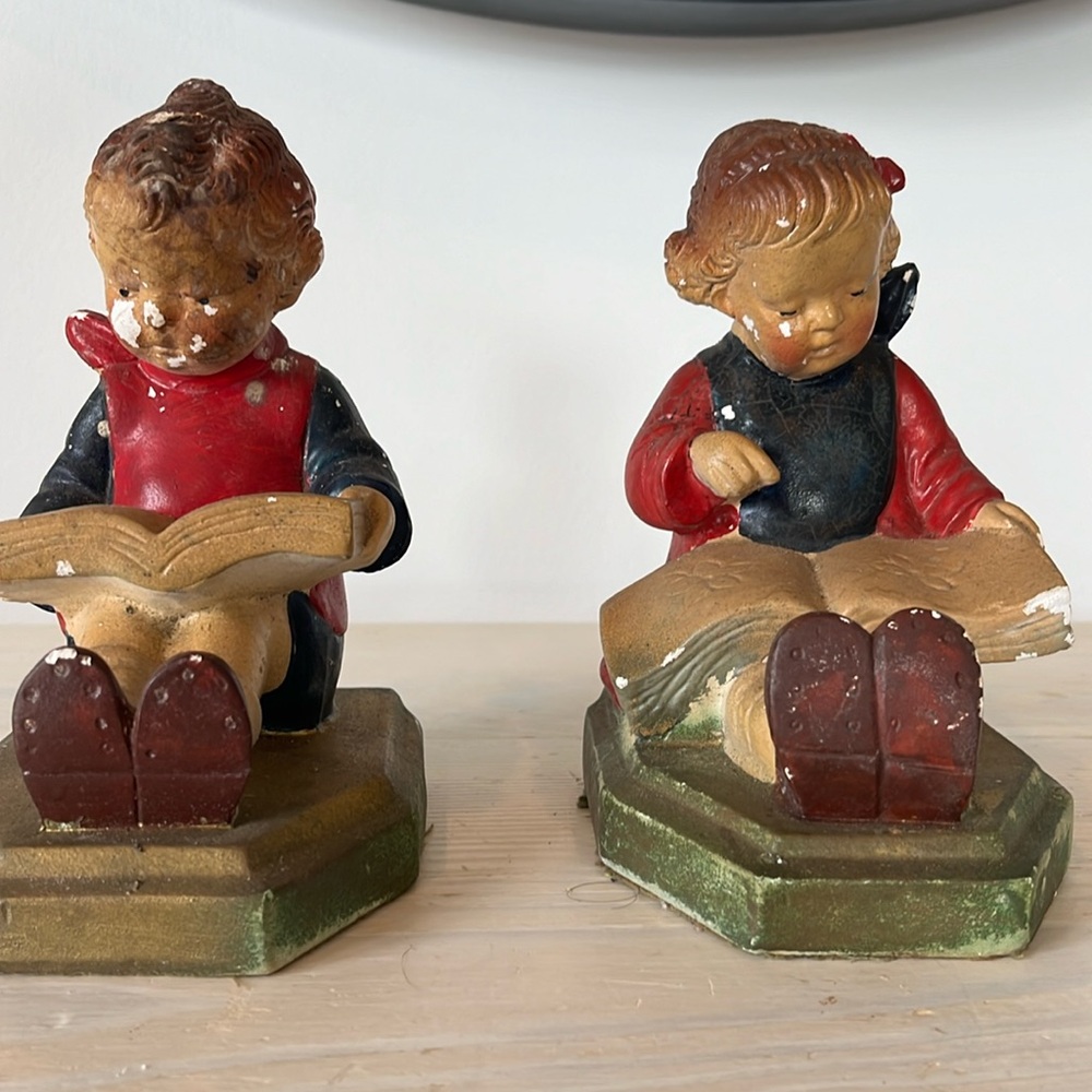 Vintage 1950s nursery Chippy chalkware boy and girl reading book ends